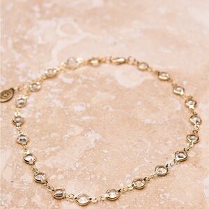 Women's Necklace Elegant Gold with clear stones New